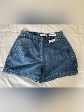 New with tags OLD NAVY shorts womens size M